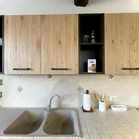 Casa Del Glicine - Monolocale Con Terrazzo Vista Sul Verde, Parcheggio Gratuito E Self Check-in Apartment *