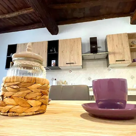 Casa Del Glicine - Monolocale Con Terrazzo Vista Sul Verde, Parcheggio Gratuito E Self Check-in *