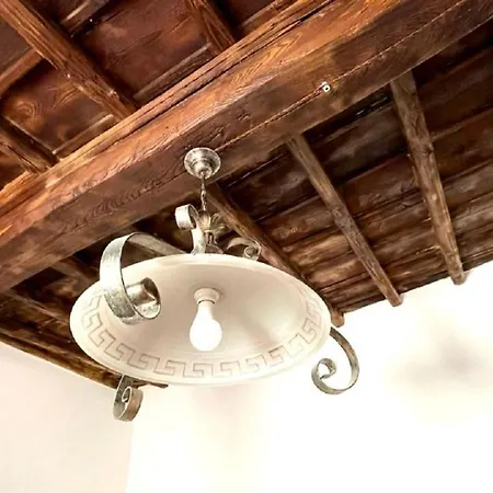 Casa Del Glicine - Monolocale Con Terrazzo Vista Sul Verde, Parcheggio Gratuito E Self Check-in Apartment *