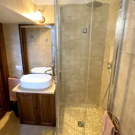 Apartment Casa Del Glicine - Monolocale Con Terrazzo Vista Sul Verde, Parcheggio Gratuito E Self Check-in *