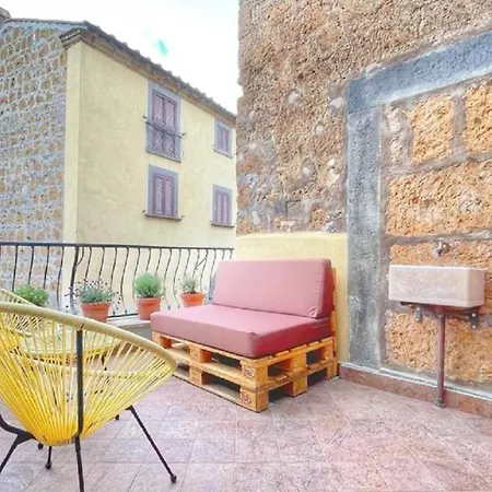 Casa Del Glicine - Monolocale Con Terrazzo Vista Sul Verde, Parcheggio Gratuito E Self Check-in Apartment *
