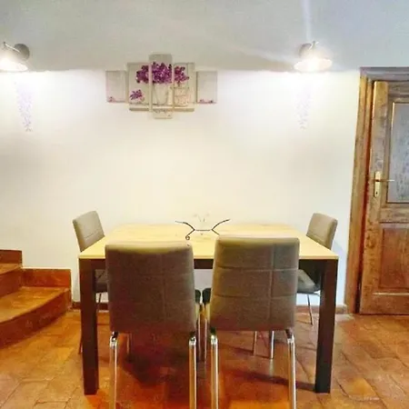 Casa Del Glicine - Monolocale Con Terrazzo Vista Sul Verde, Parcheggio Gratuito E Self Check-in *